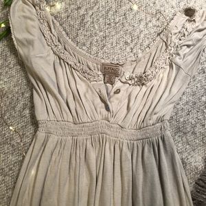 Adorable Chic Grey Dress with Buttons